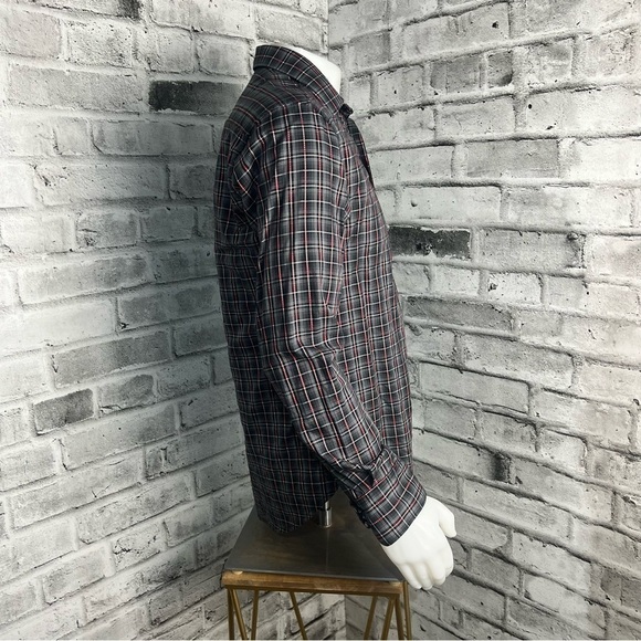 Robert Graham Plaid Checked Black Red Casual Button Down - Picture 5 of 8
